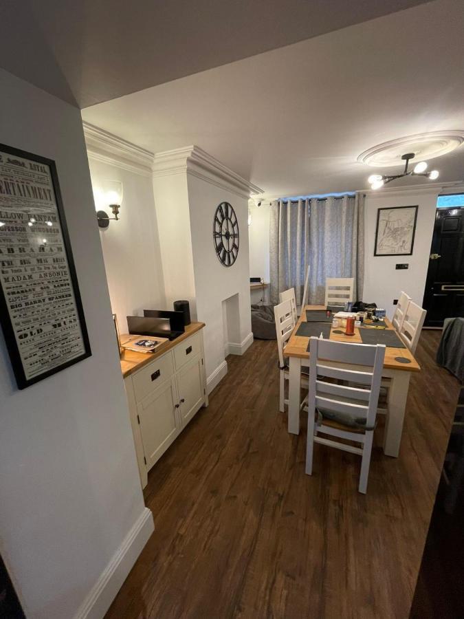 6 Church Street, Whitehaven - Perfect Deployment Location For Coast To Coast Cyclists & Hikers Bagian luar foto